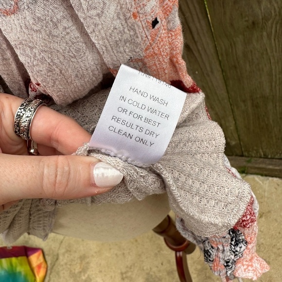 In Loom The Way You Move Mixed Media Boho Bandana Waffle Knit Loose Fit Top - Picture 11 of 16